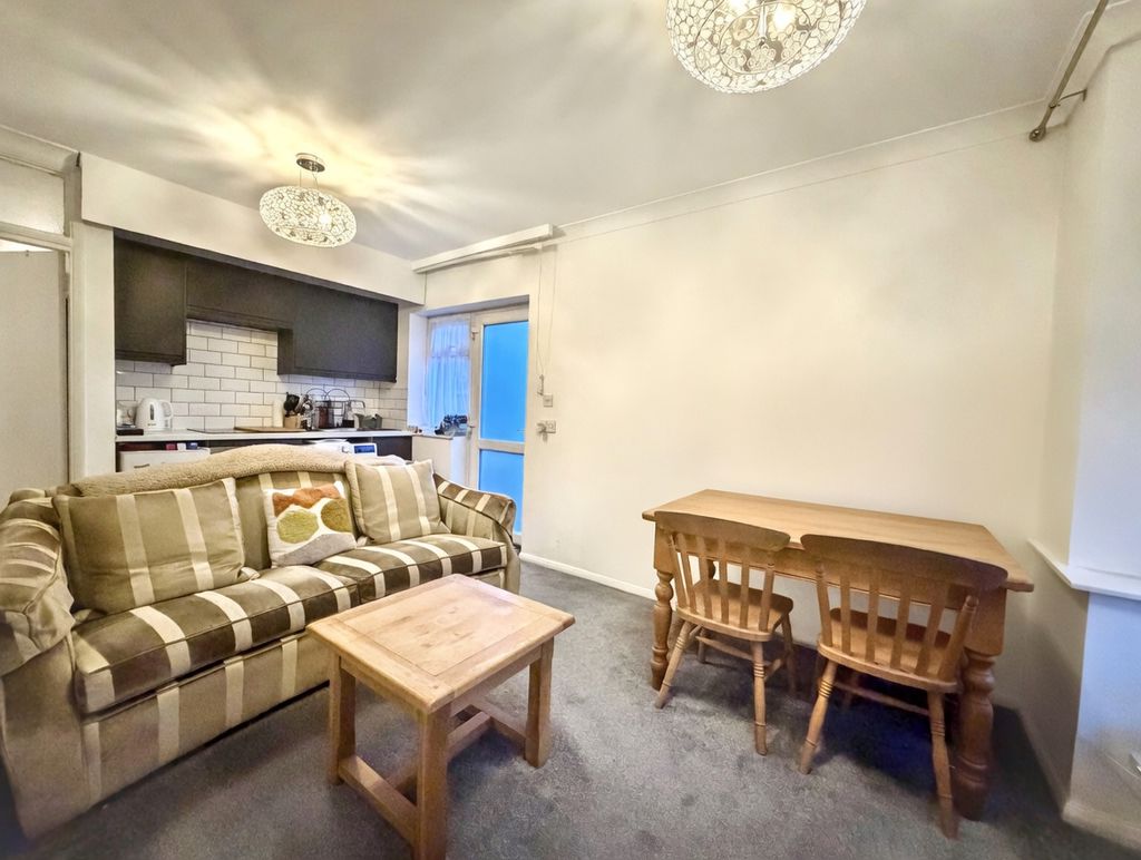 Living Room- click for photo gallery